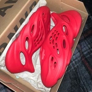 YZY Foam Runners Vermilion